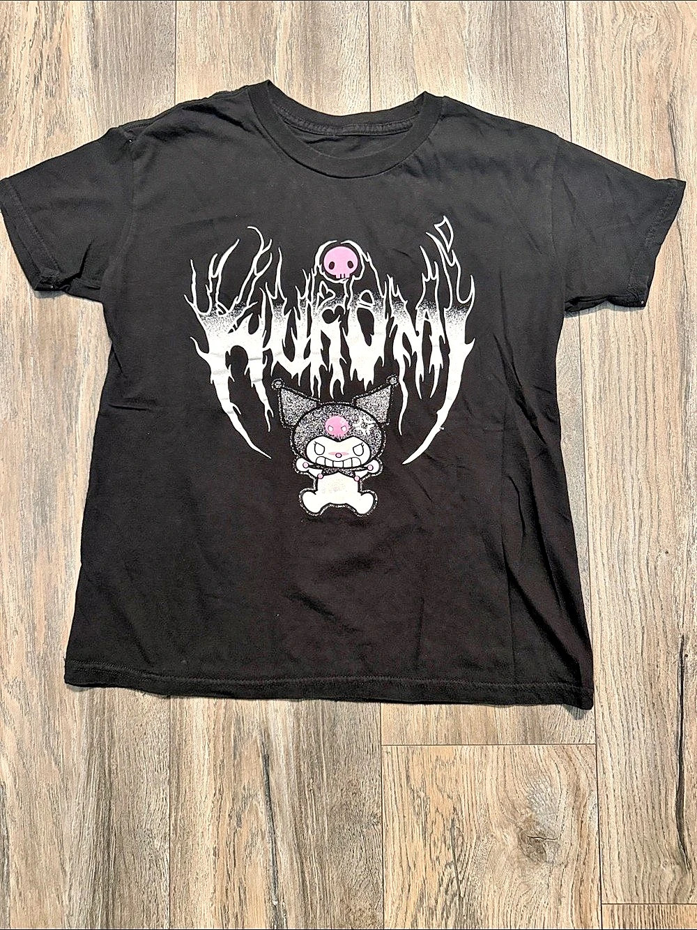 Sanrio Kuromi Apple Junction T-Shirt Graphic T-Shirt Black Small